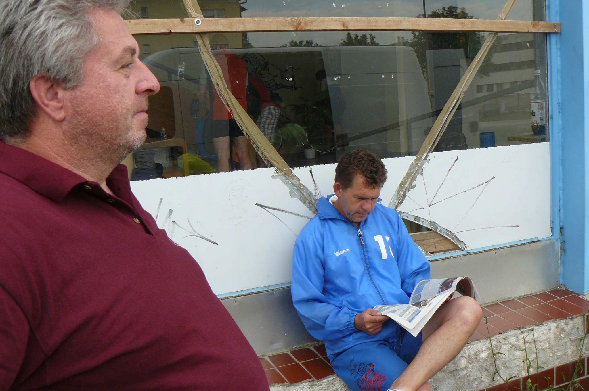 01 Turňa - Milan našiel novinový stánok