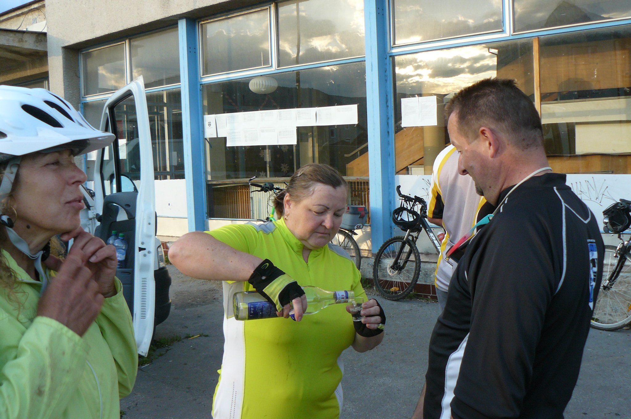 147 Turna nad Bodvou - pred kultúrnym domom